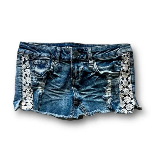 Mossimo Jean Lace Shorts - Picture 1 of 7